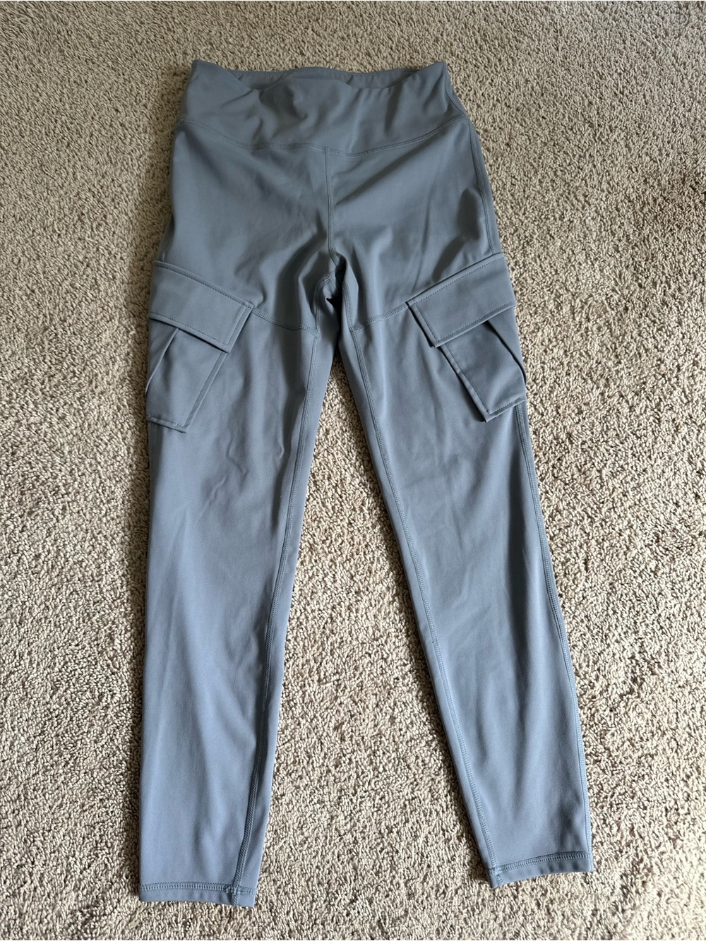 HALARA High-Waist Cargo Leggings.